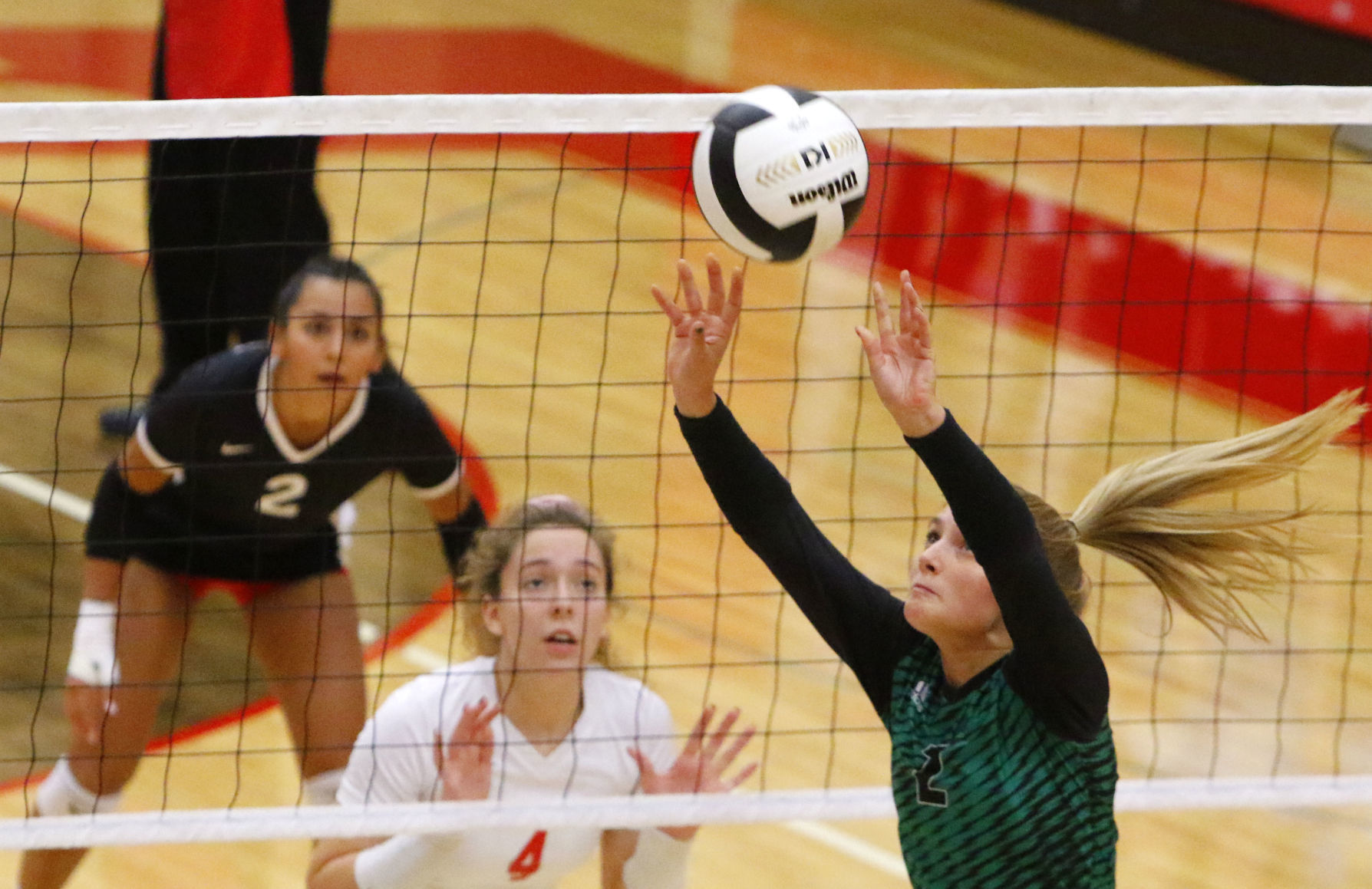 Gallery: 4A volleyball sectional final: Crown Point vs. Valparaiso